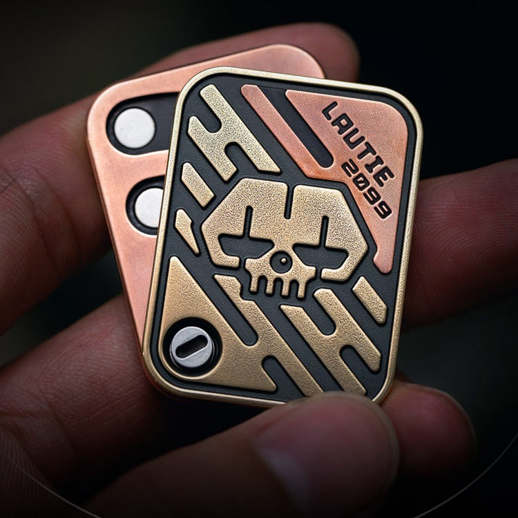 THẺ ĐẨY EDC KIM LOẠI ĐỒ CHƠI TÁY MÁY GIẢM STRESS CẦM TAY