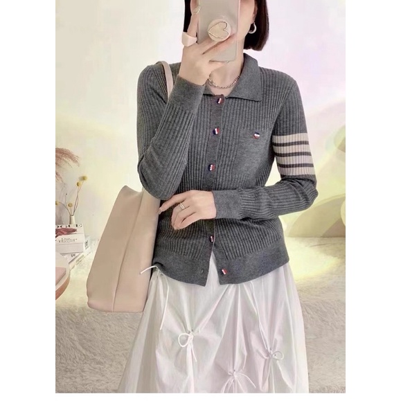 Áo thombrowne + chân váy