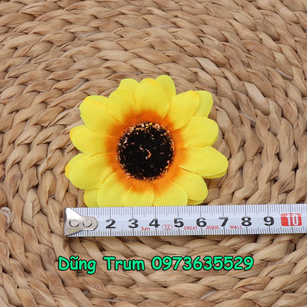 Hoa hướng dương đầu bông đường kính 7cm vải lụa trang trí phụ kiện | BigBuy360 - bigbuy360.vn