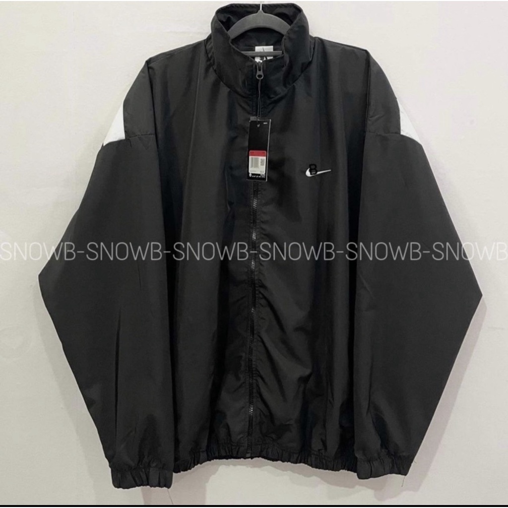 Áo khoác gió NIKE cao cấp ,dày dặn , hàng chuẩn 2 lớp , tag mác đầy đủ , i hình bên shop  ACA STORE 888