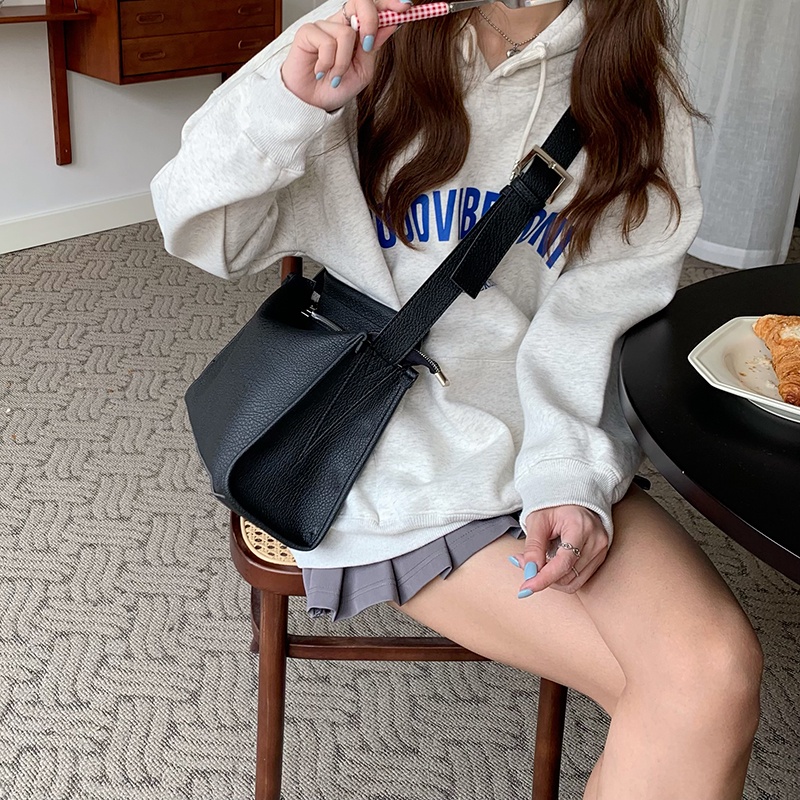 MISCHA Túi Đeo Chéo Vai Bằng Da PU Thời Trang Sành Điệu Cho Nữ