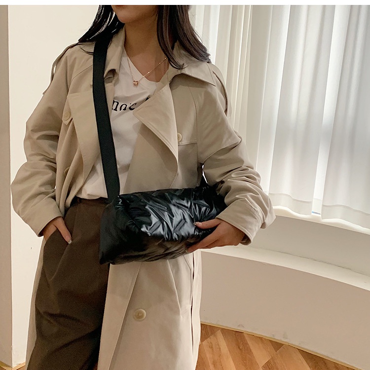 Túi Đeo JASMIN NOIR Chéo Da PU Hình Gối Thiết Kế Đơn Giản Cho Nữ