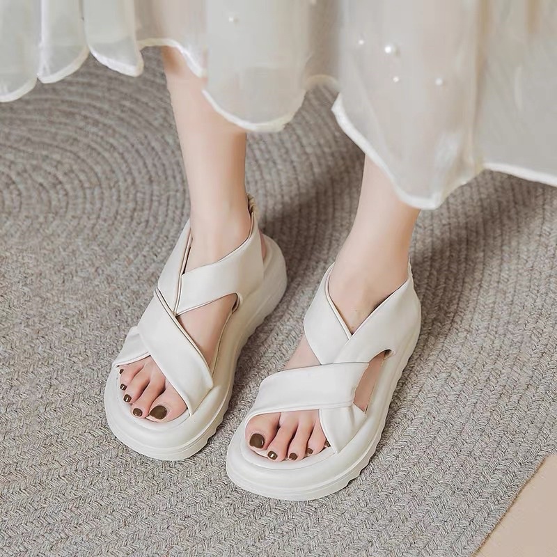 Sandal nữ 5cm HÀNG QUẢNG CHÂU LOẠI 1 , xăng đan da đế độn chất liệu da pu đế cao su êm ái 2 màu trắng đen dép form to