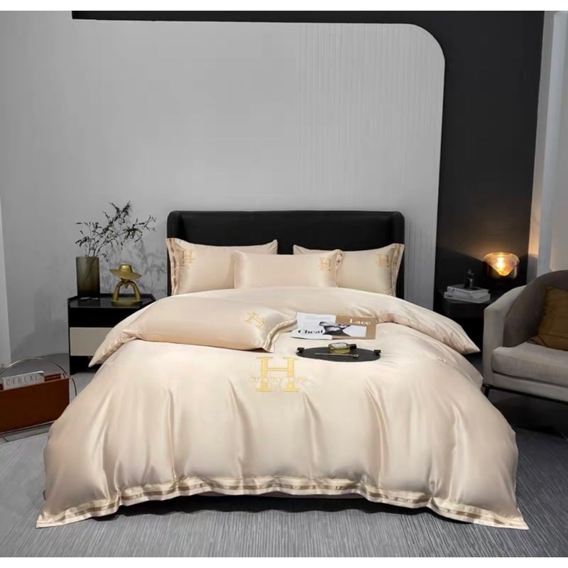 Bộ Chăn Ga Gối Lụa Thêu Chữ H LUXURY lIFE Siêu Cấp nhập khẩu