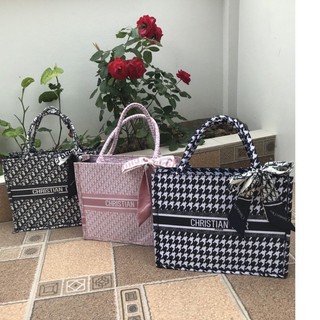 Túi xách nữ công sở đi ô thổ cẩm size 35 tặng kèm khăn lụa thiết kế tre trung điệu đà