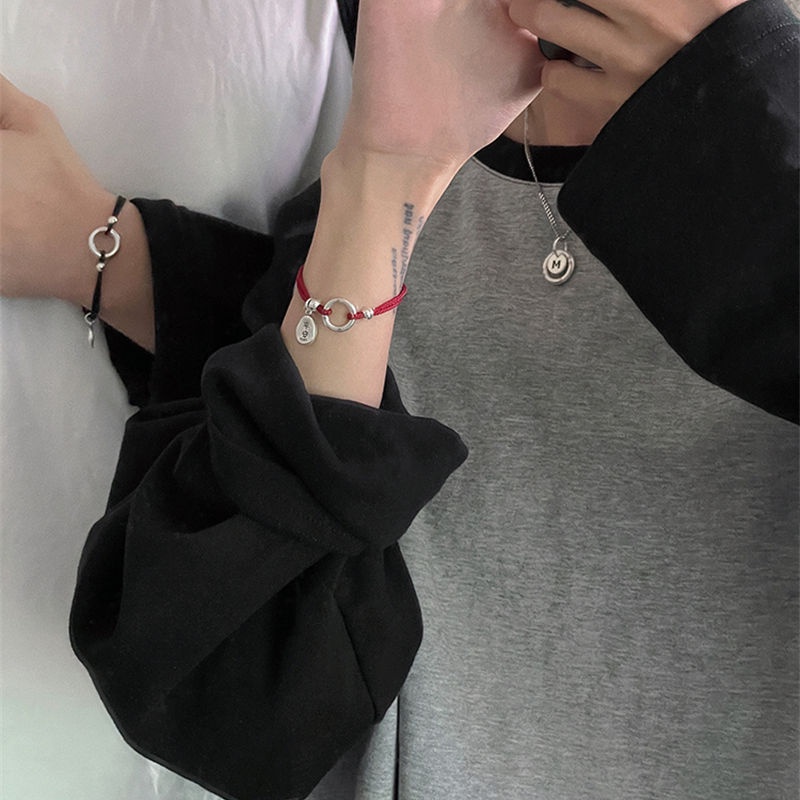 Vòng Đeo Tay Cài Khóa An Toàn Cho Cặp Đôi