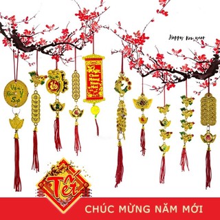 liễng trang trí tết , treo cây hoa đào cây mai.