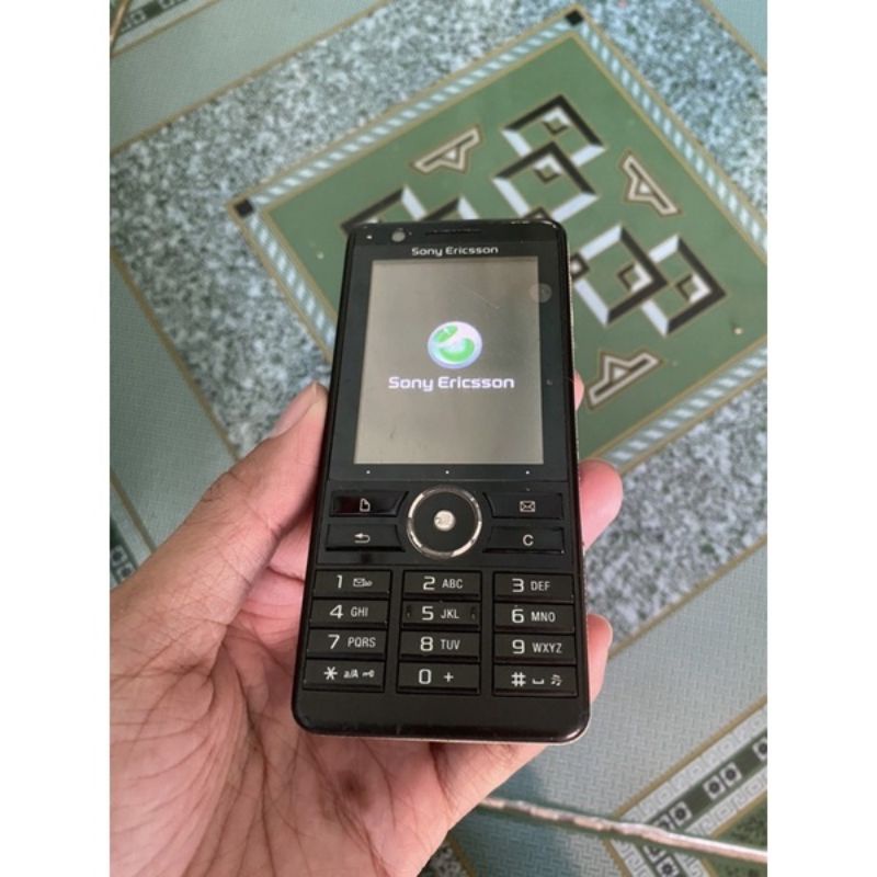 Điện thoại Sony Ericsson G900 cảm ứng nguyên zin bị mật khẩu màn hình