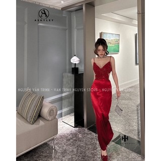 Đầm body hai dây hở lưng quyến rũ kết hợp hoạ tiết ngực thêu tay độc đáo