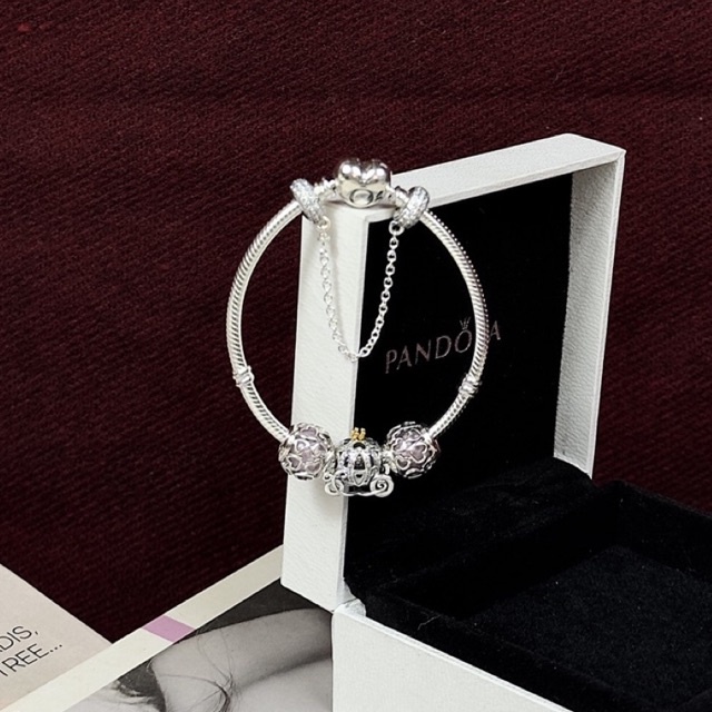 Lắc tay trái tim Pandora mix kèm charm