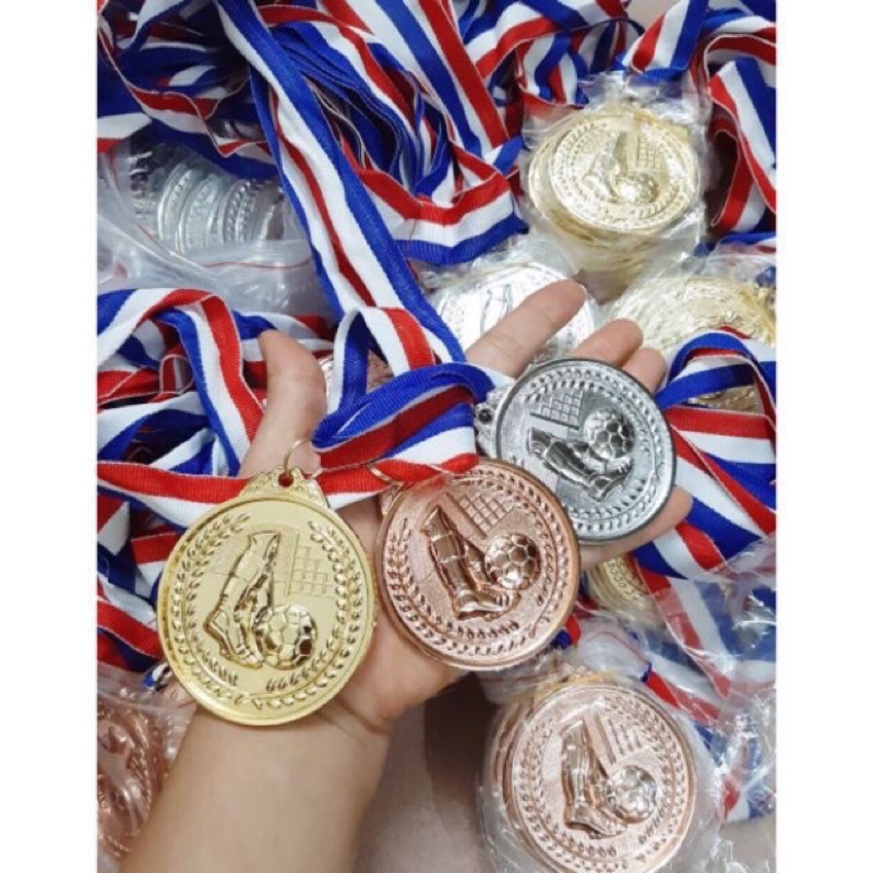 Sỉ Huy chương bóng đá cao cấp, Vàng, Bạc, Đồng