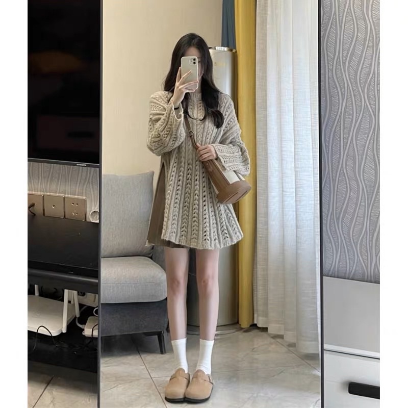 Áo sweater len nâu mơ màu trơn mix chân váy phong cách retro Pháp thời trang xuân thu mới