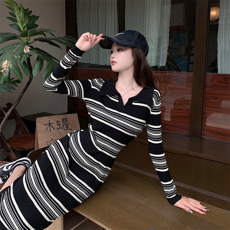 Đầm Dệt Kim Tay Dài Cổ polo Họa Tiết Kẻ Sọc Trẻ Trung