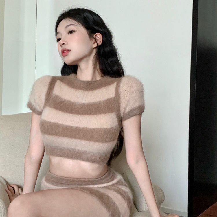Bộ Áo Dệt Kim Kẻ Sọc Dáng Ngắn Phong Cách Hàn Quốc Thời Trang Mùa Xuân Mới 2022 Cho Nữ
