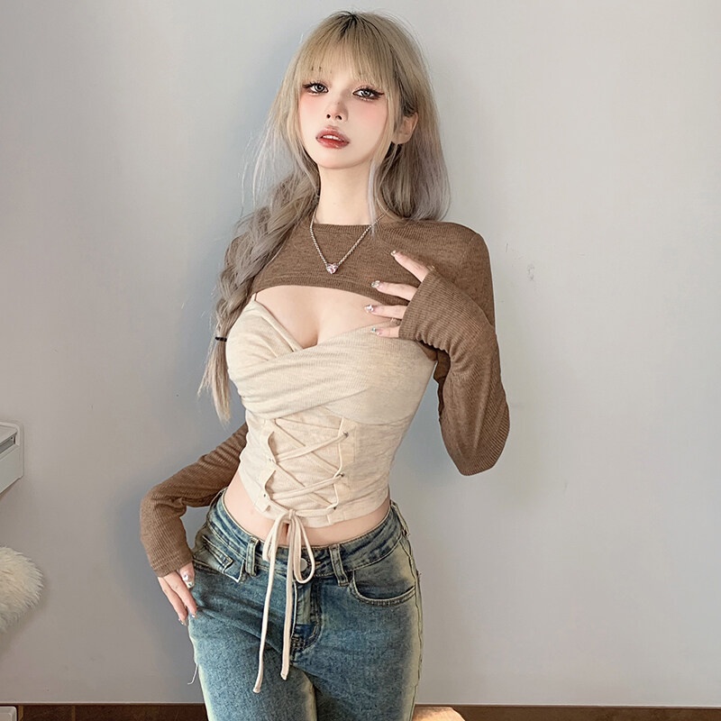 Bộ áo Weird Puss tay dài cổ tròn phối áo hai dây thời trang cá tính dành cho nữ