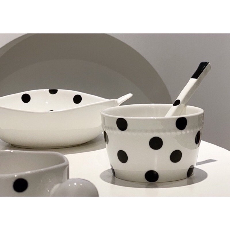 Bộ đồ ăn bằng sứ đen trắng hoạ tiết chấm bi phon cách hepburn, tô sứ, cốc chấm bi
