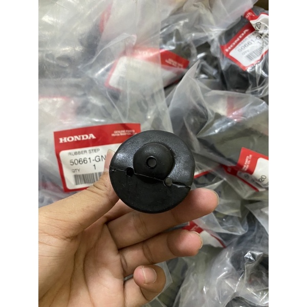 Caosu để chân trước ThaiLan