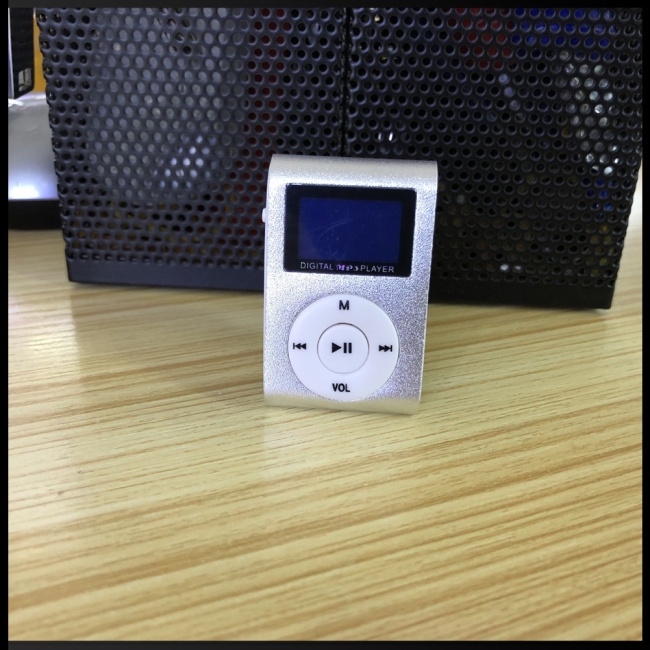 Loa Nghe Nhạc Mp3 Mini Dạng Kẹp Có Thể Sạc Lại Kèm Cáp Usb