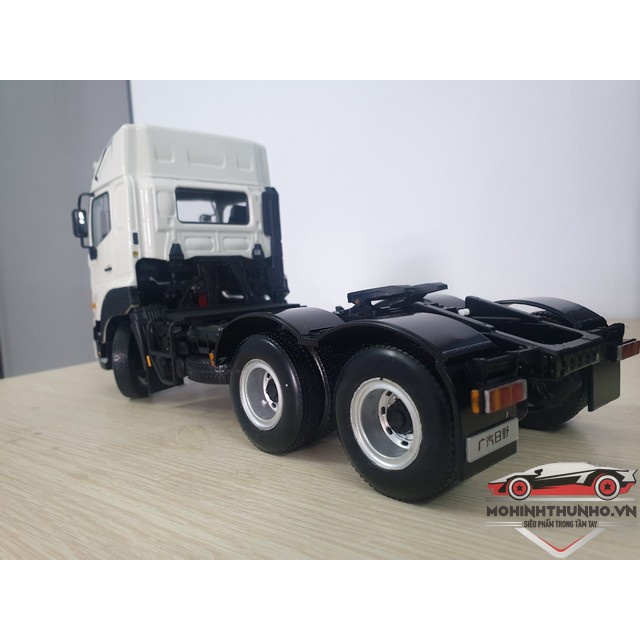 Xe mô hình tĩnh đầu kéo Hino H700, tỉ lệ 1:24