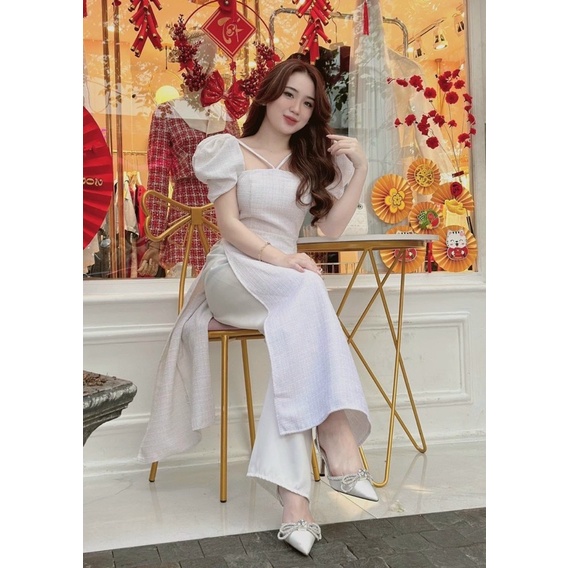 Áo dài dạ trắng cổ yếm tay phồng VIBS