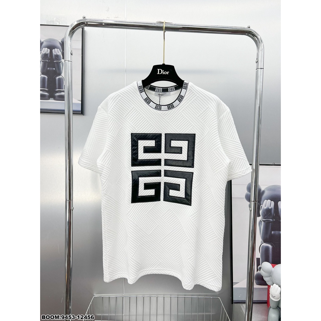 Áo Thun GIVENCHY in họa tiết sắc nét Hot Hit 2023 - Full Size