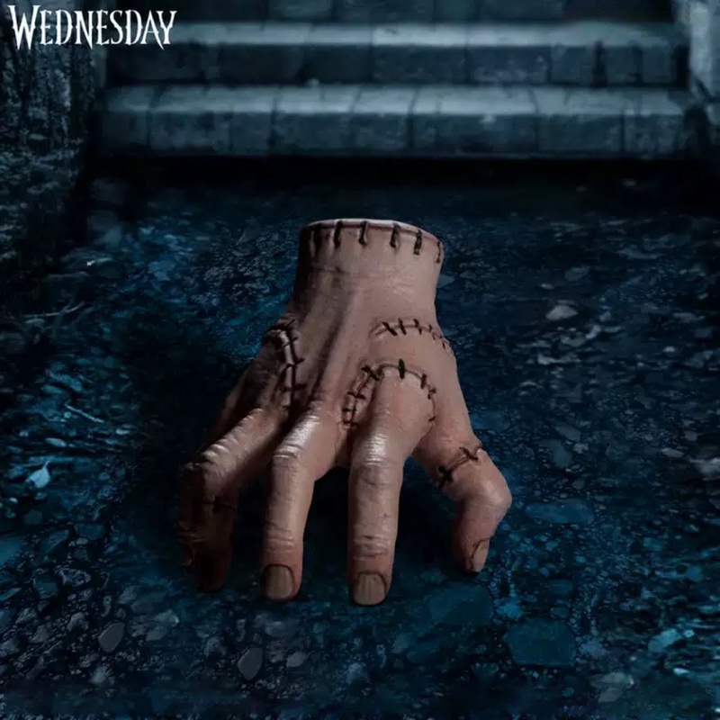 Bàn tay The Thing trong phim Wednesday,Gia đình Addams Family