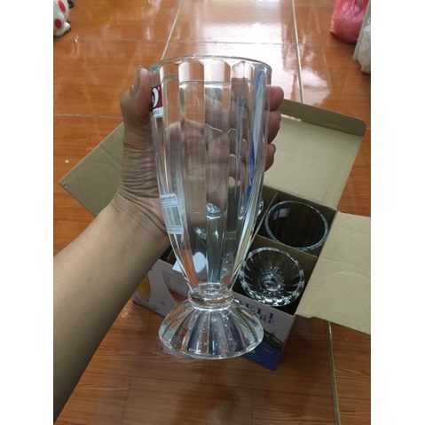 Ly thủy tinh sinh tố  DELI