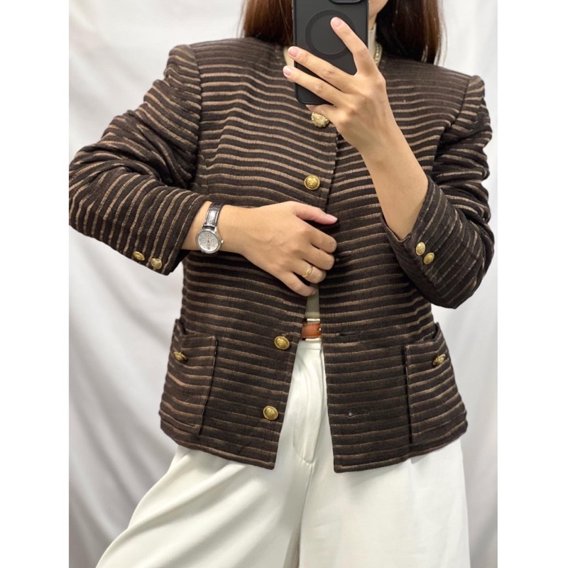 Áo vest 2hand Nhật, màu nâu, cúc kim loại vàng