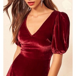 Đầm nhung đỏ DKNY