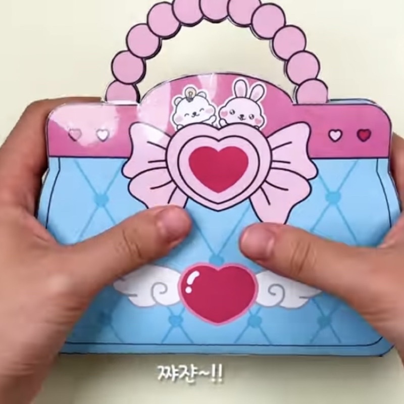 SQUISHY TÚI QUÀ BÍ ẨN CỦA JUNO