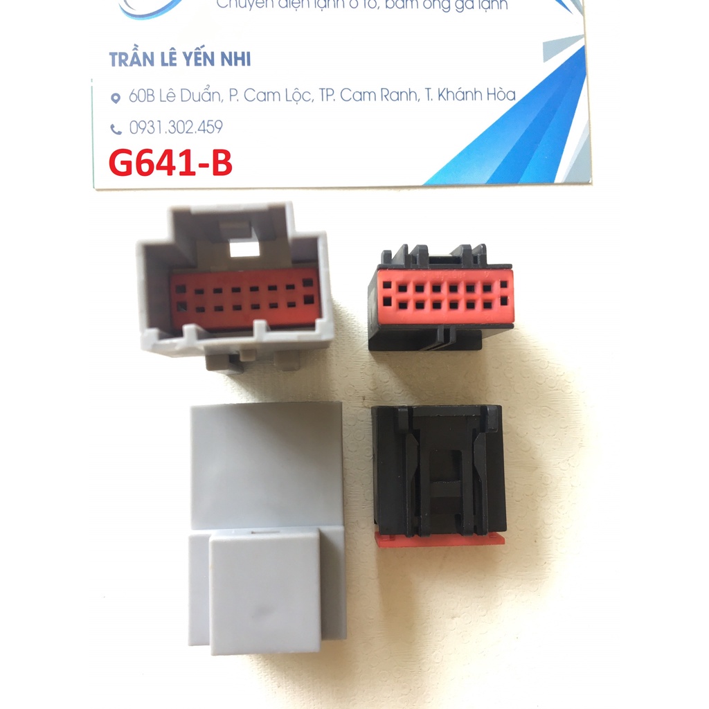 G641-Giắc cắm Đầu nối dây điện ô tô 12 lỗ màu xám đen chặn giữa 1mm