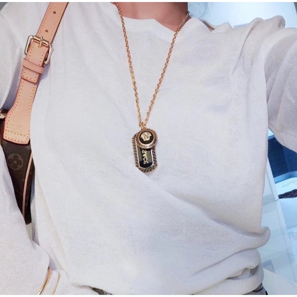 Vòng Cổ Choker Versace Bằng Thép Titan Mặt Chữ V Thanh Lịch Cho Nam Và Nữ