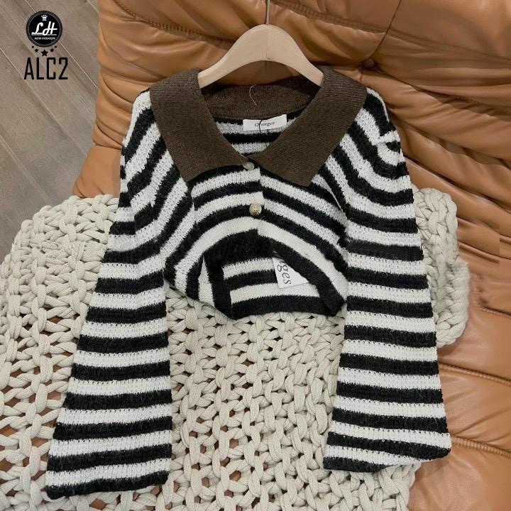 Áo Len Kẻ trắng đen có cổ Dài Tay Kiểu Dáng Croptop Lê Huy Fashion MS ALD2