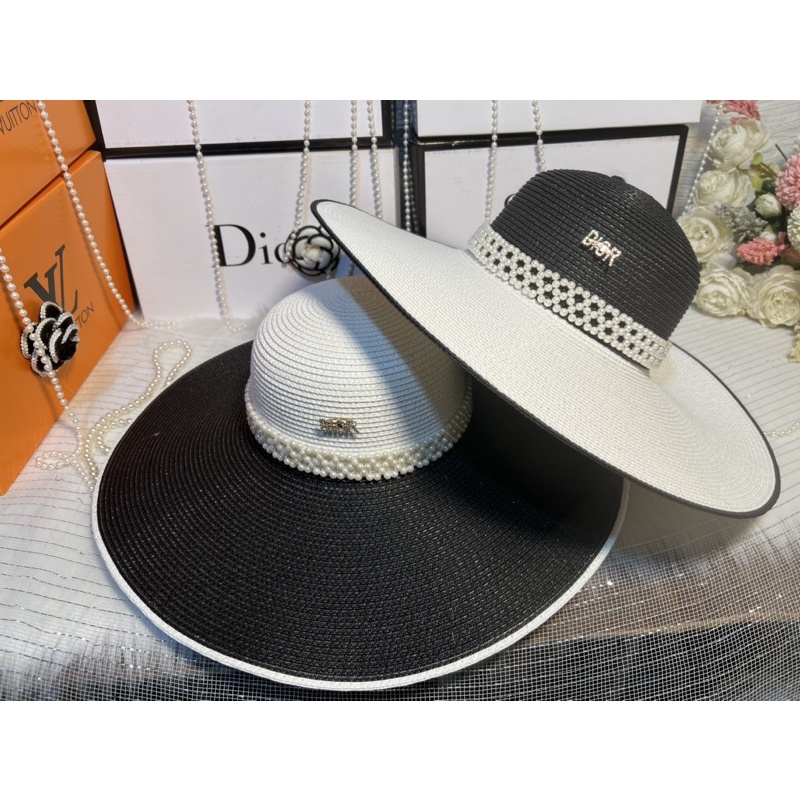 Mũ Cói thời trang đi biển Vành Rộng sang chảnh