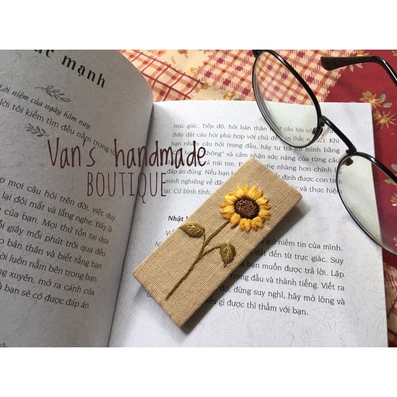 Bookmark đánh dấu trang sách thêu tay. Quà tặng handmade