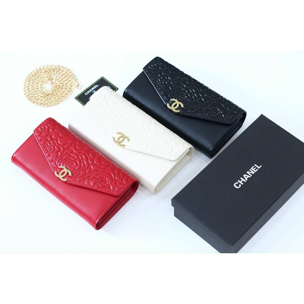 Clutch CNL Hoa Trà, Hàng Có Tem Mag Đầy Đủ