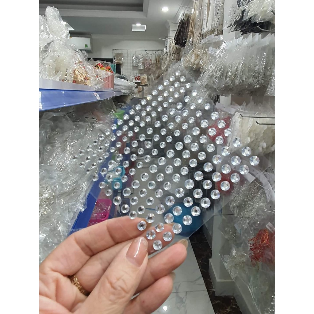 Ngọc Dán , Đá Dán