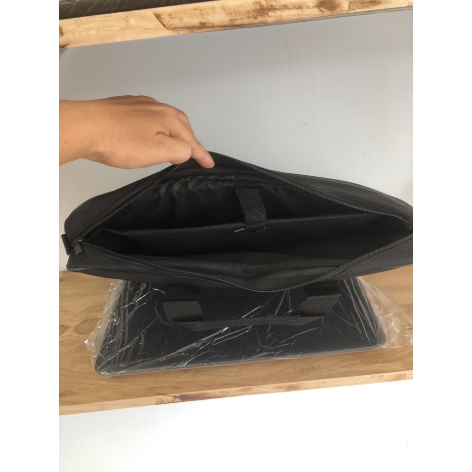 Cặp laptop hiệu calbell dell có dây đeo đủ kích cỡ nhẹ gọn và đẹp