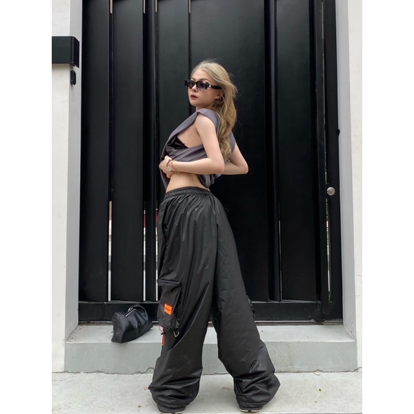 𝐎𝐯𝐞𝐫𝐬𝐢𝐳𝐞 𝐭𝐚𝐧𝐤 𝐭𝐨𝐩 - BITTER PILLS