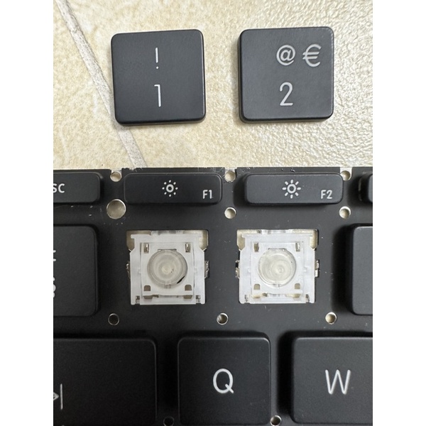 bàn phím laptop chưa test a1425 pro 2013 2014 2015 không bảo hành lấy nút xương phím