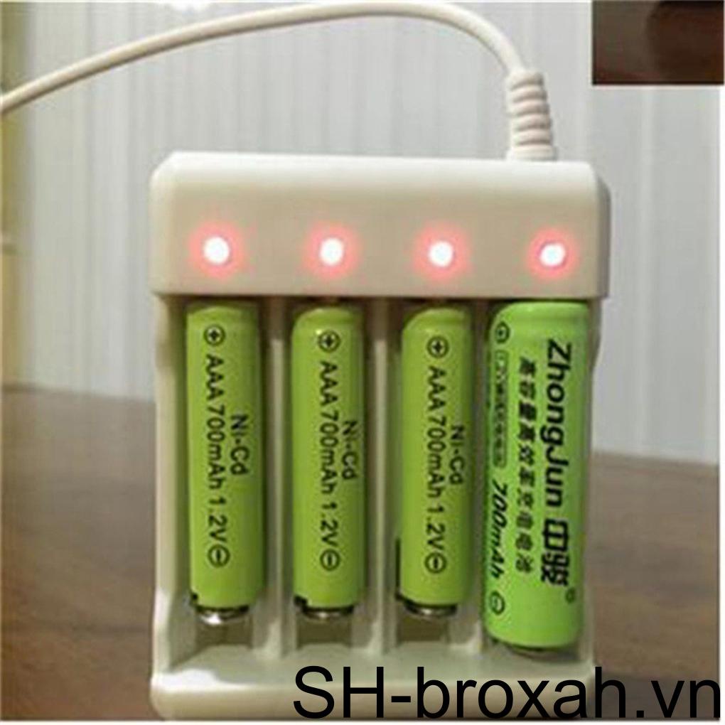 Bộ Sạc Pin AAA / AA 4 Ngăn Có Đèn Báo Tiện Dụng