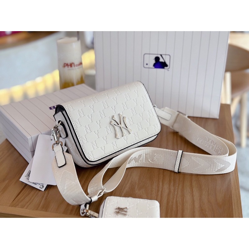 Túi MLB dáng vuông xuất hai món dập vân logo 3D full hộp size 20 T036