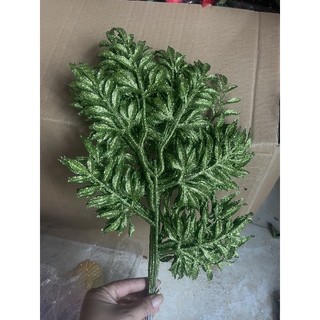 lá Đinh lăng nhũ làm oản