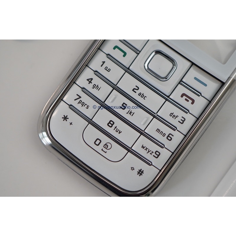 Vỏ zin hãng NOKIA 6233 trắng mới 100%
