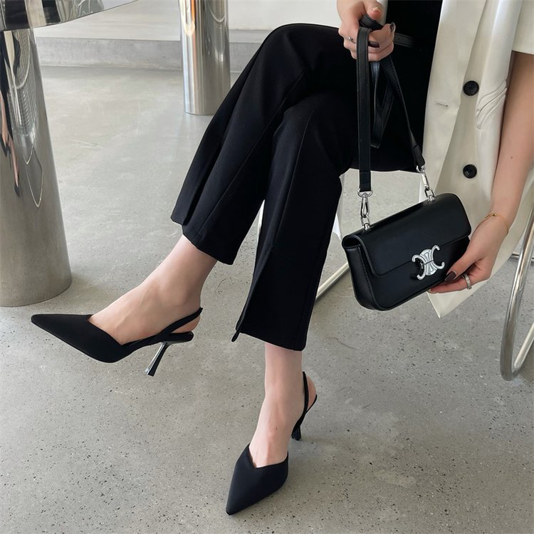 Giày Cao Gót Mũi Nhọn Thiết Kế Dây Đan Chéo Sau Lưng Phong Cách Quyến Rũ