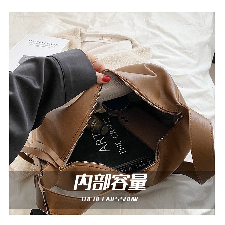 Túi Đeo JASMIN NOIR Chéo Da PU Hình Gối Đính Tua Rua Thời Trang Cho Nữ