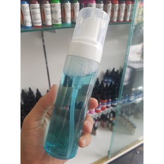 Bình xịt tạo bọt vệ sinh hình xăm