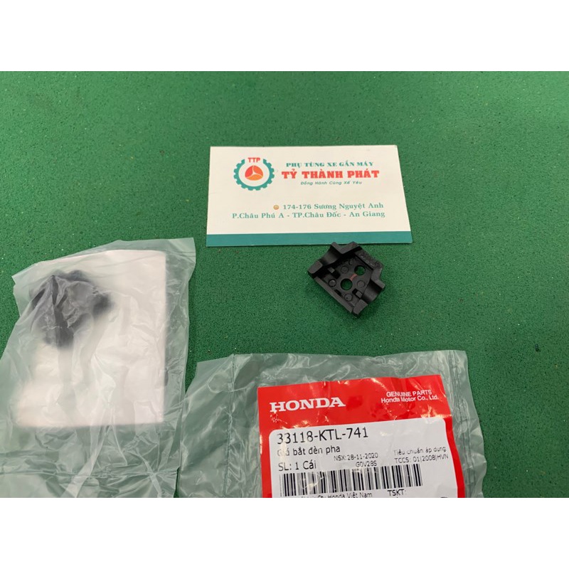 Mủ đen gài đèn pha WS 100 ,  RS zin