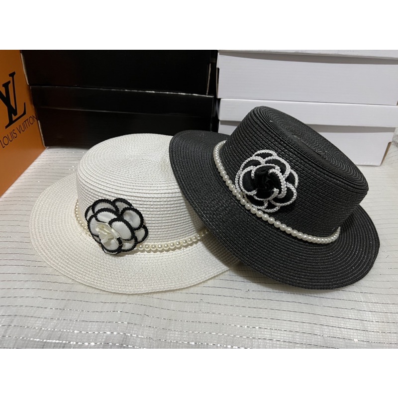 Mũ Cói đi biển vành nhỏ  gắn hoa xinh xắn sang  chảnh