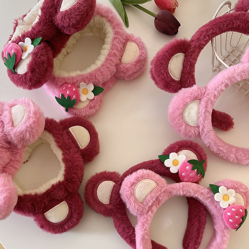 Băng Đô Cài Tóc Vải Bông Mềm Mại Hình Gấu Dâu Tây Dễ Thương Thời Trang Cho Nữ